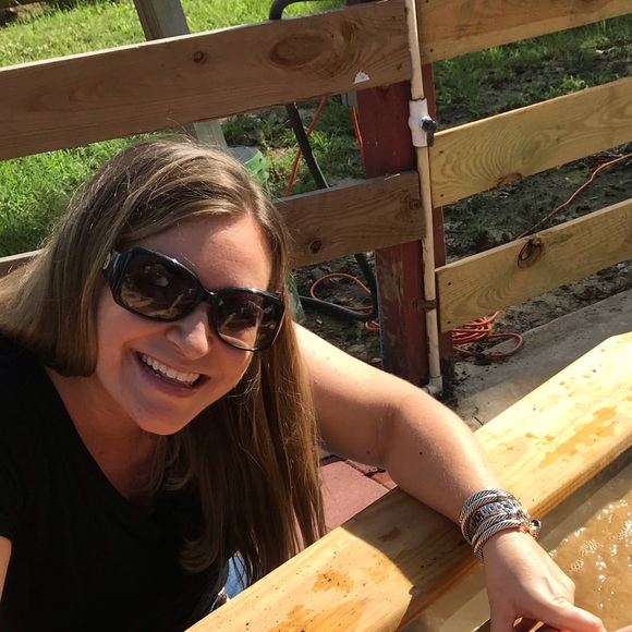 Meet your Posher, Lucy - Picture 1 of 1